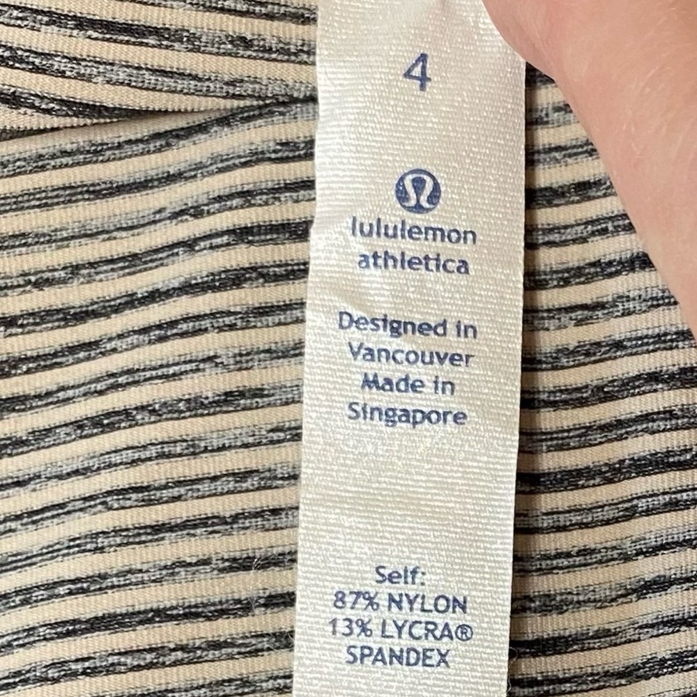 Lululemon Athletica Long Tank With Crossover Open Back Black And White Size 4 - Picture 3 of 4